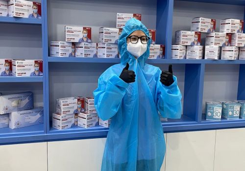 Bộ trang phục phòng dịch 7 món